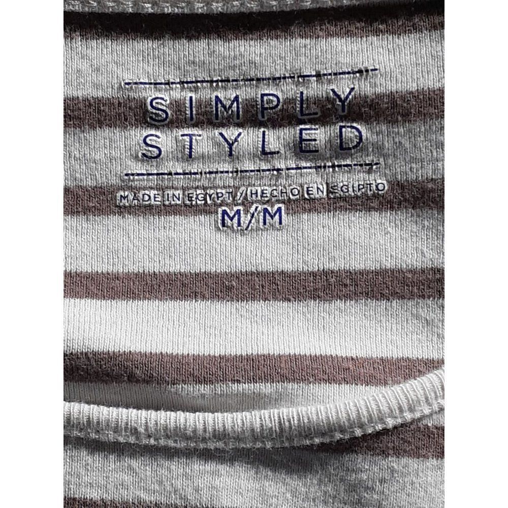 2 Simply Styled Tops - Picture 3 of 4